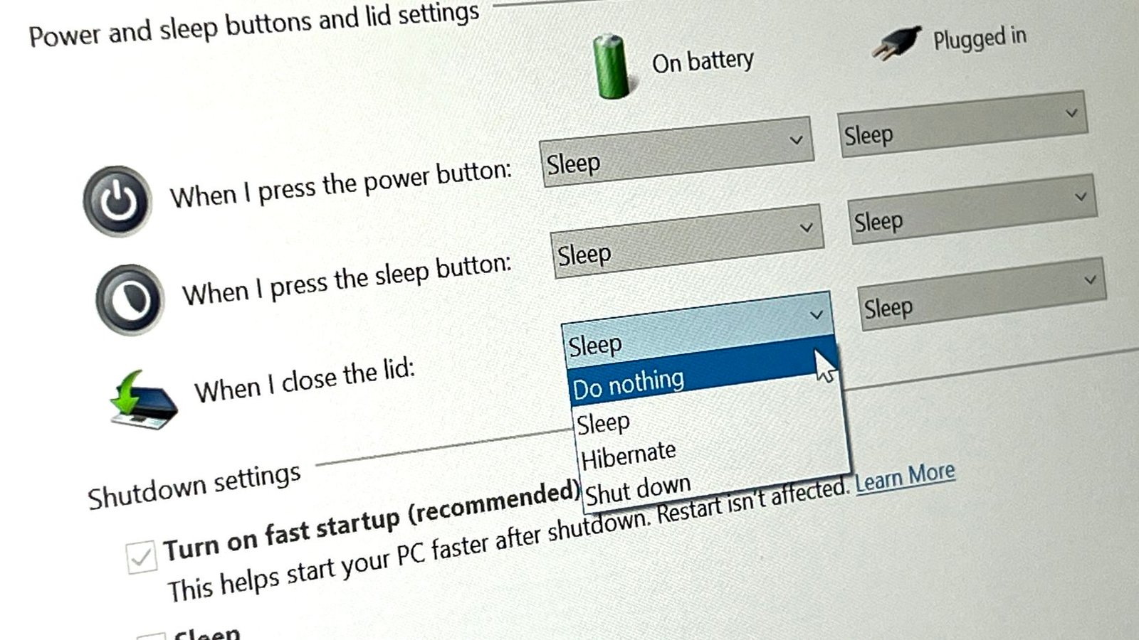 How to use a laptop with the lid closed on Windows 11 - Online Computer ...